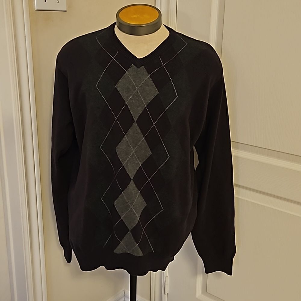 Van Heusen Men's Ribbed V-Neck Argyle Long Sleeves Sweater Large Purple/Gray